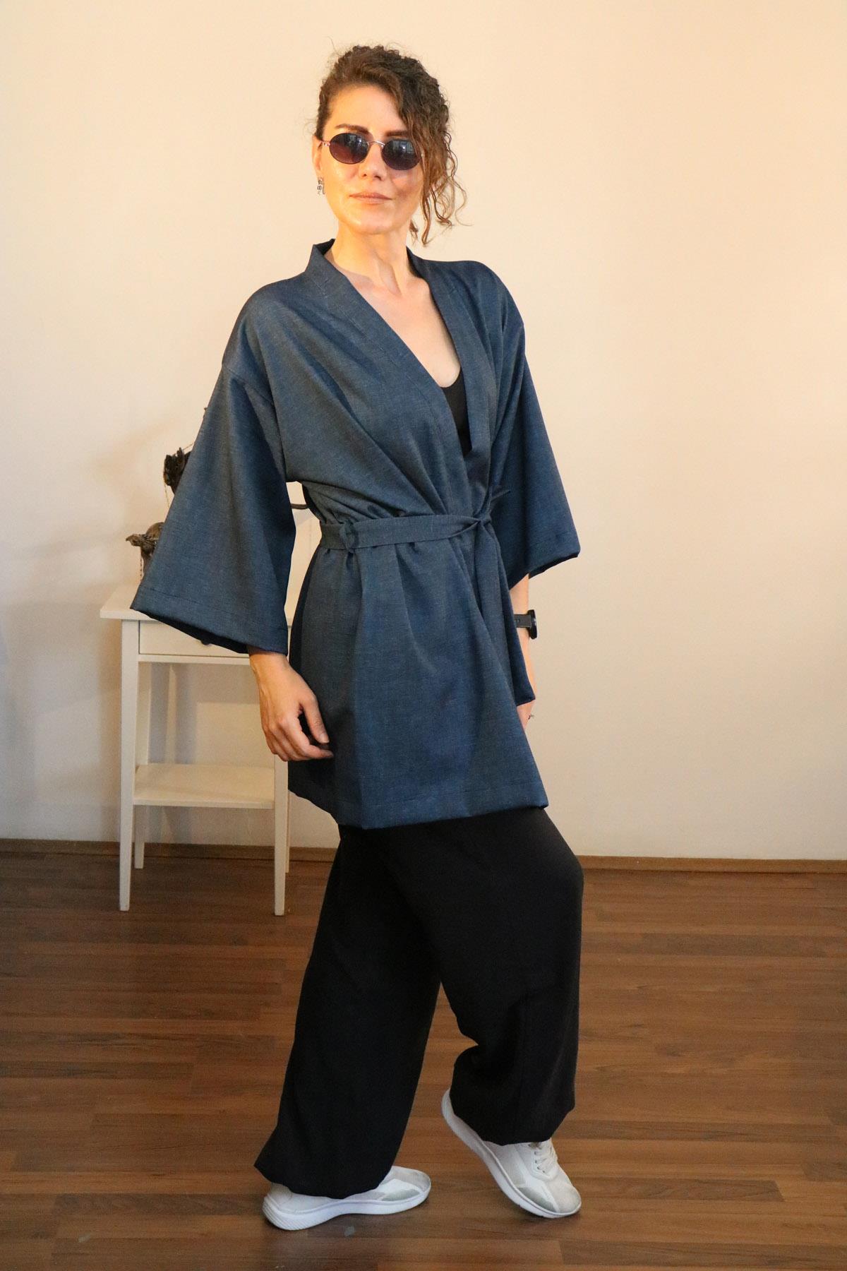 Lapiz%20Unisex%20Kısa%20Kimono,%20Keten-Kot%20Karışımı%20Kumaş,%20Lacivert%20Renk