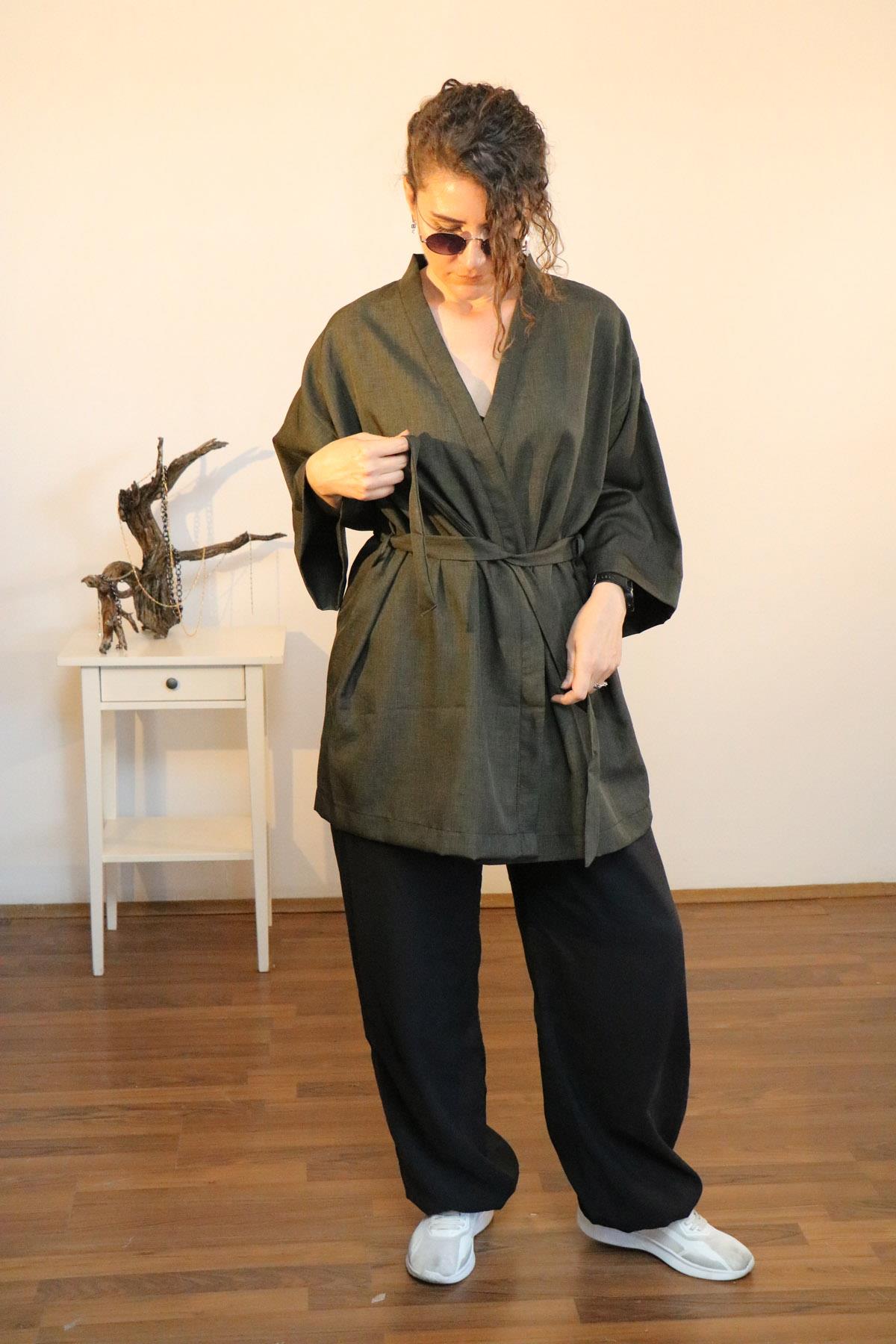 Lapiz%20Unisex%20Kısa%20Kimono,%20Keten-Kot%20Karışımı%20Kumaş,%20Koyu%20Yeşil%20Renk