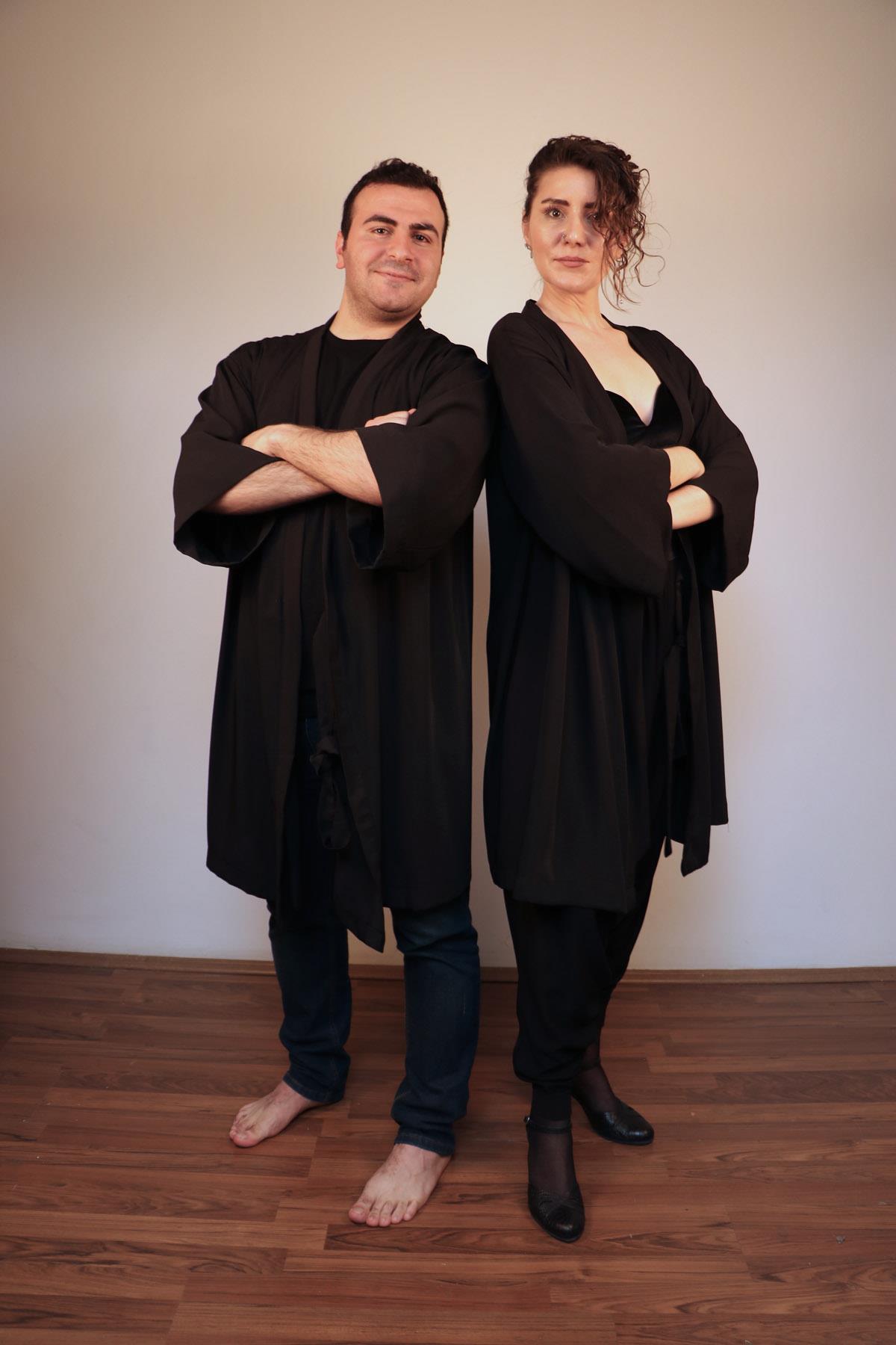 Lapiz%20Siyah%20Unisex%20Kimono%20-%20Elbise