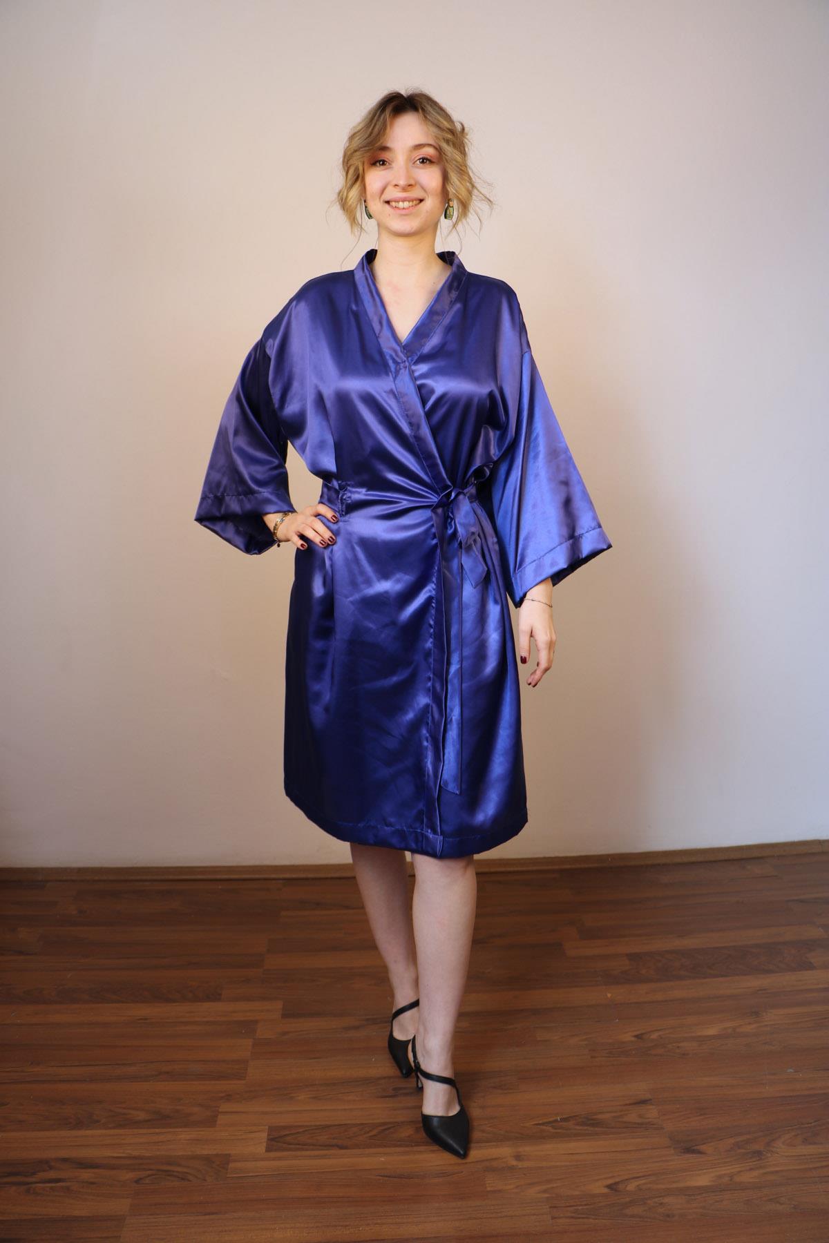 Lapiz%20Mavi%20Saten%20Kumaş%20Kimono%20Elbise